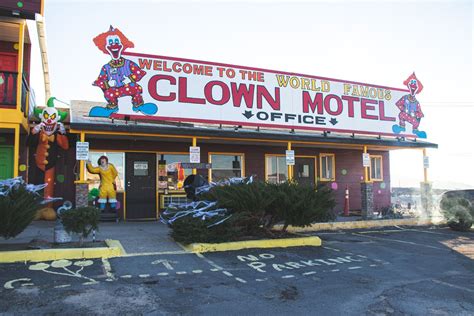 is the clown motel safe